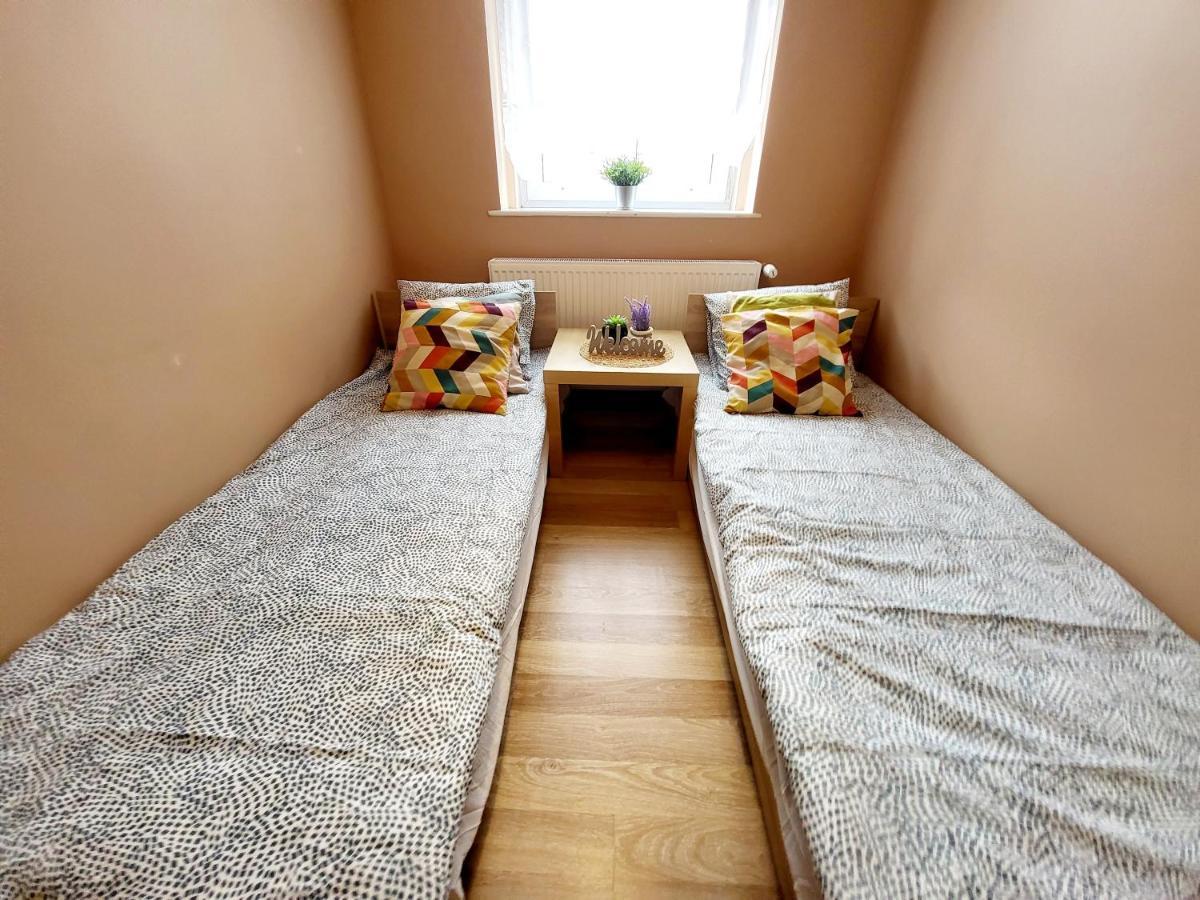 Tanie Spanie Przy Targach Poznanskich - Zameldowanie Bezobslugowe- Extérieur photo