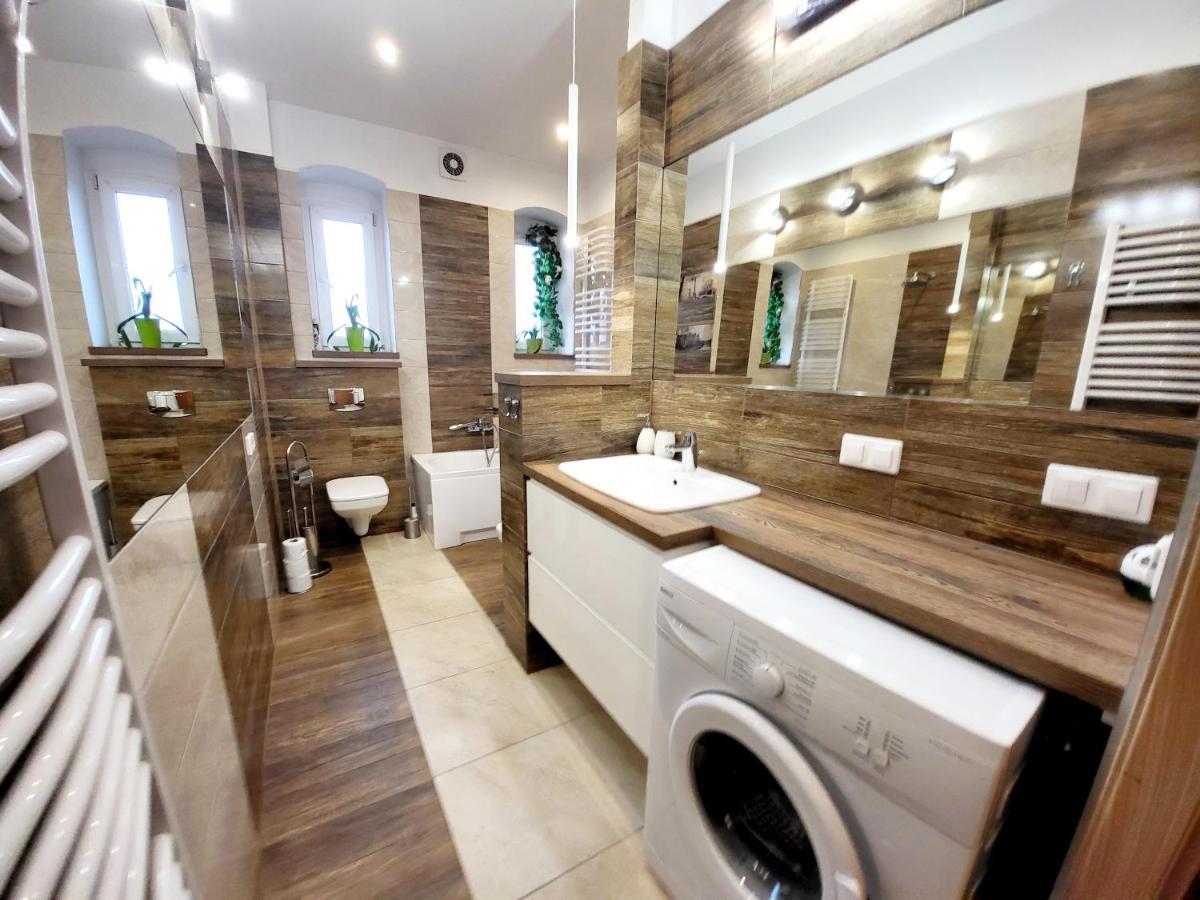Tanie Spanie Przy Targach Poznanskich - Zameldowanie Bezobslugowe- Extérieur photo