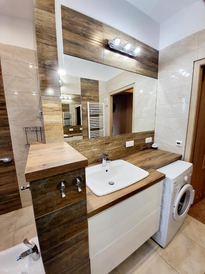 Tanie Spanie Przy Targach Poznanskich - Zameldowanie Bezobslugowe- Extérieur photo