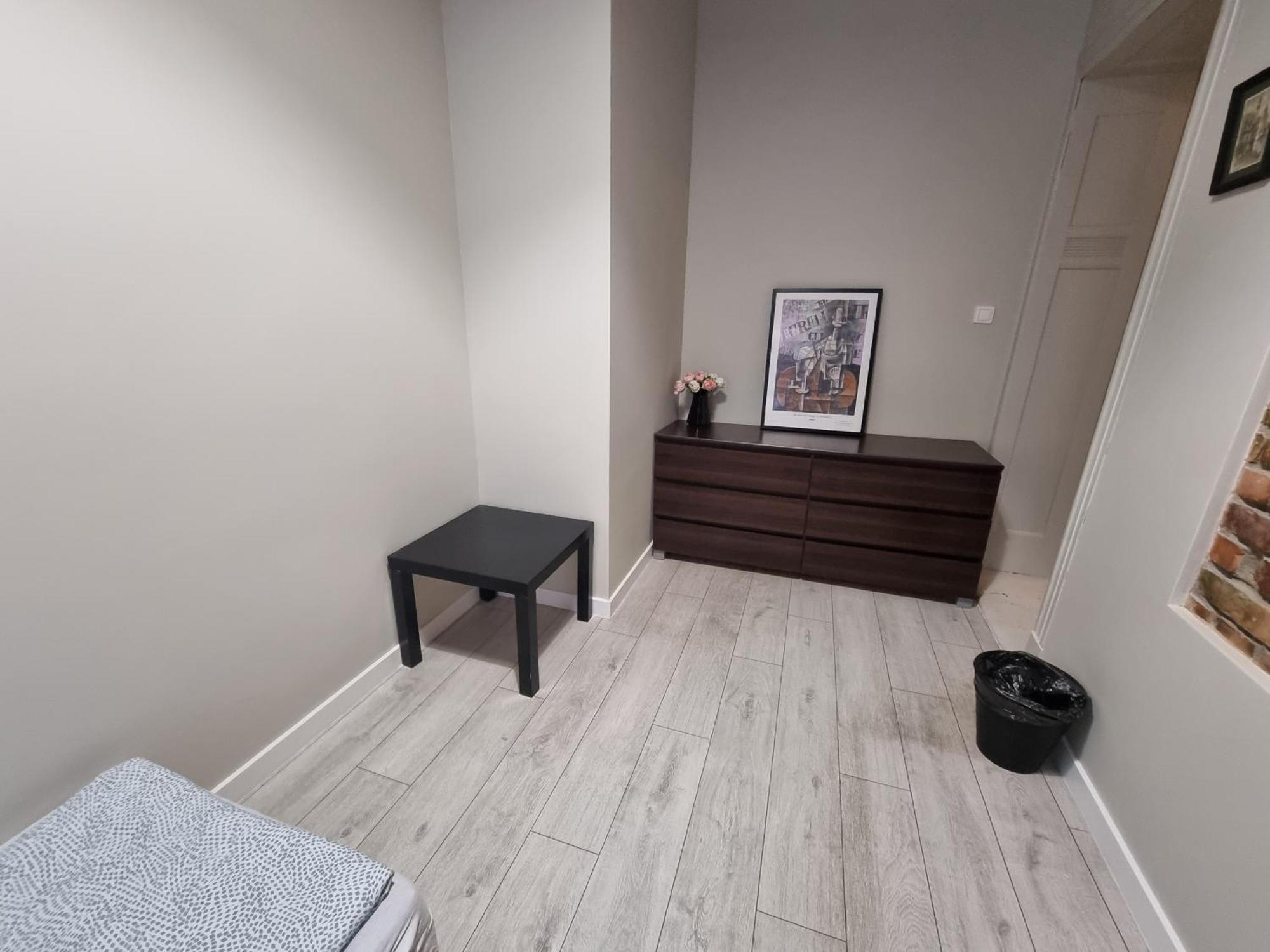 Tanie Spanie Przy Targach Poznanskich - Zameldowanie Bezobslugowe- Extérieur photo